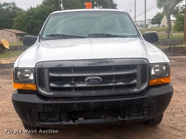 image for item MX9180 1999 Ford F250 Super Duty flatbed pickup truck