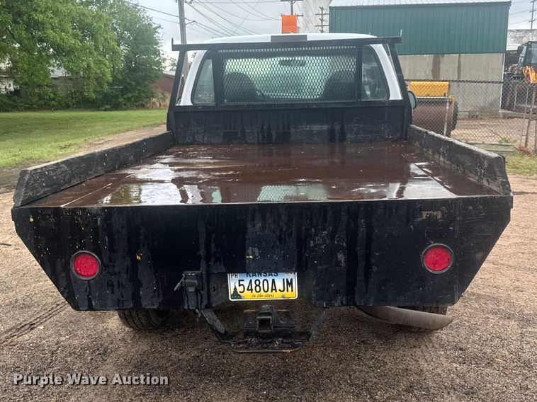 image for item MX9180 1999 Ford F250 Super Duty flatbed pickup truck
