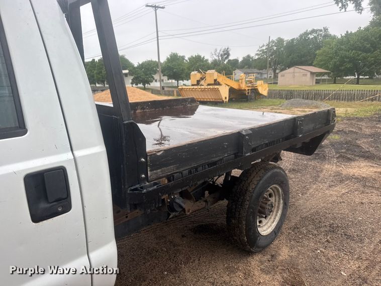image for item MX9180 1999 Ford F250 Super Duty flatbed pickup truck
