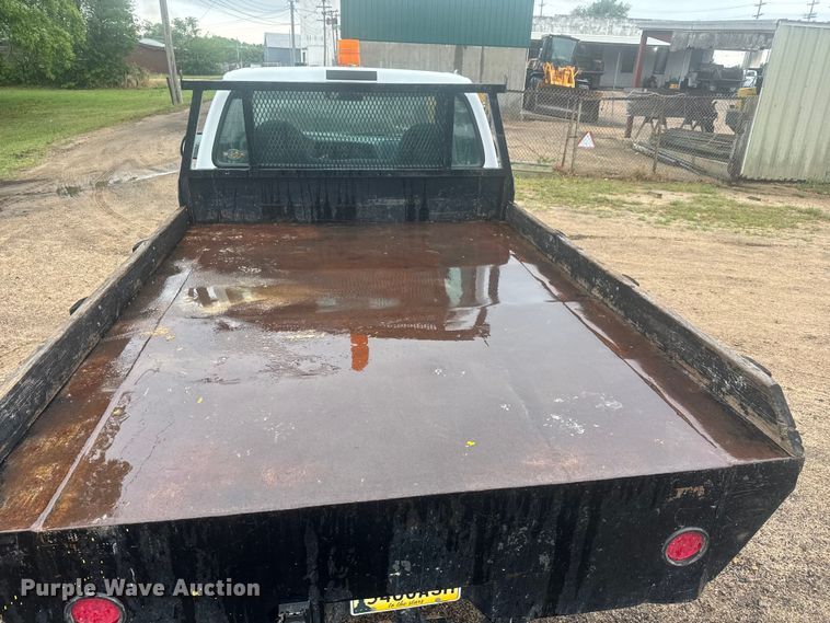 image for item MX9180 1999 Ford F250 Super Duty flatbed pickup truck