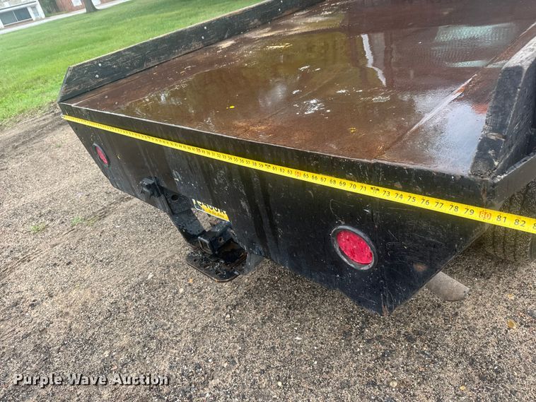 image for item MX9180 1999 Ford F250 Super Duty flatbed pickup truck