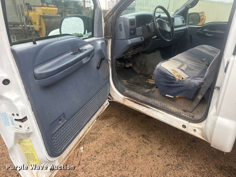 image for item MX9180 1999 Ford F250 Super Duty flatbed pickup truck