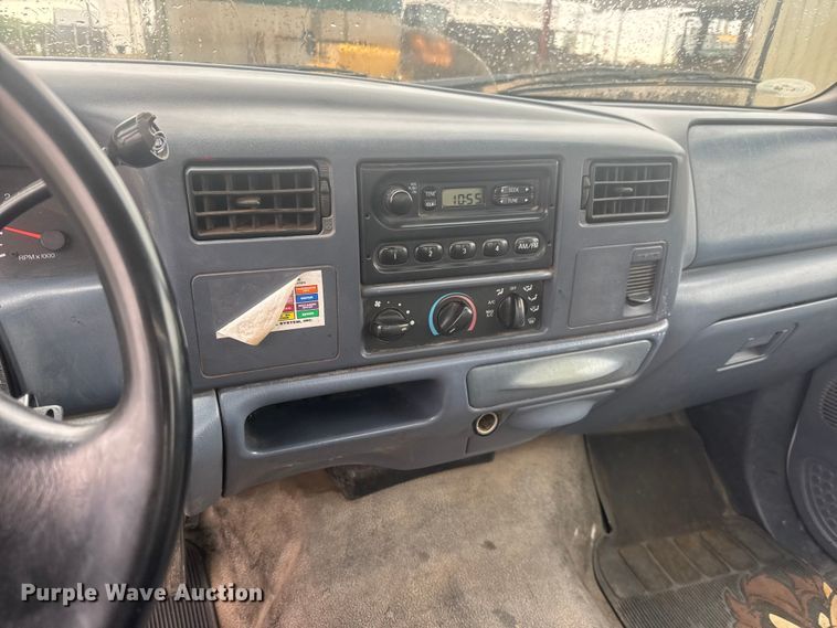 image for item MX9180 1999 Ford F250 Super Duty flatbed pickup truck
