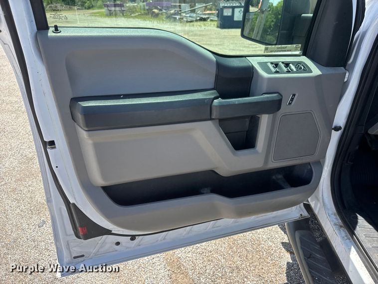 image for item NA9392 2016 Ford F150 XL Ext. Cab pickup truck