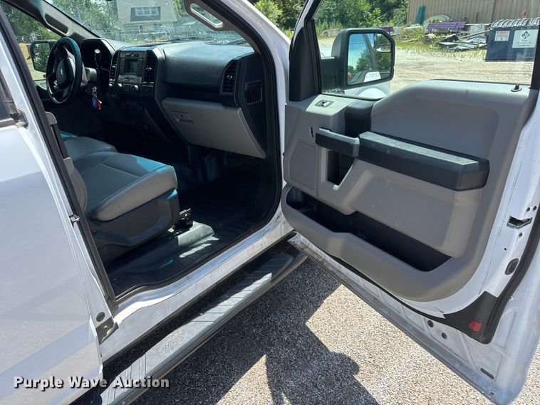 image for item NA9392 2016 Ford F150 XL Ext. Cab pickup truck