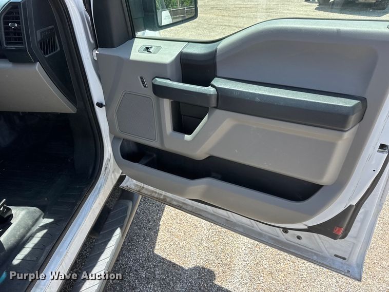 image for item NA9392 2016 Ford F150 XL Ext. Cab pickup truck