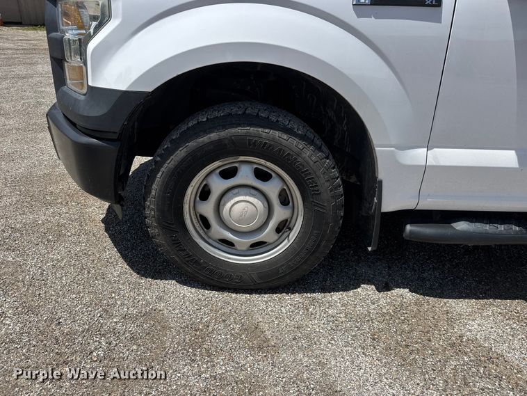 image for item NA9392 2016 Ford F150 XL Ext. Cab pickup truck
