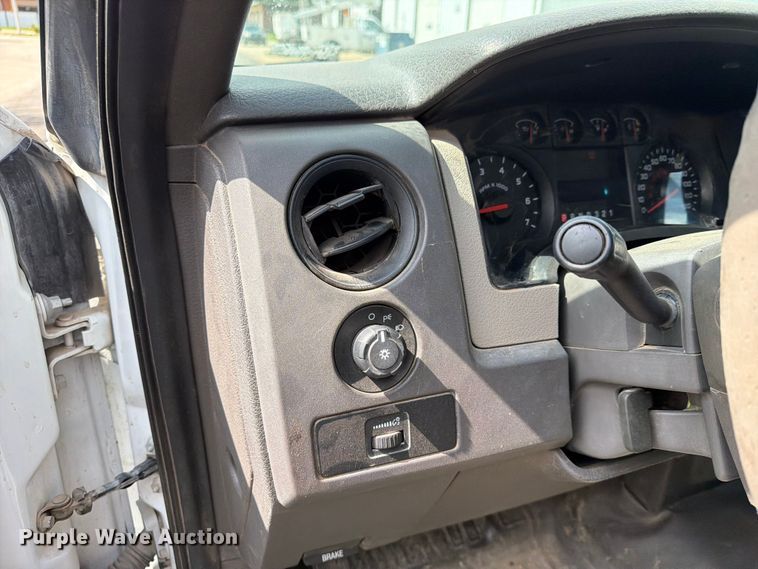 image for item NA9494 2010 Ford F150 Crew Cab pickup truck