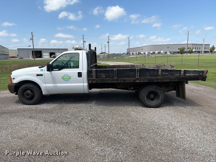 image for item NA9504 2001 Ford F350 Super Duty dump bed pickup truck