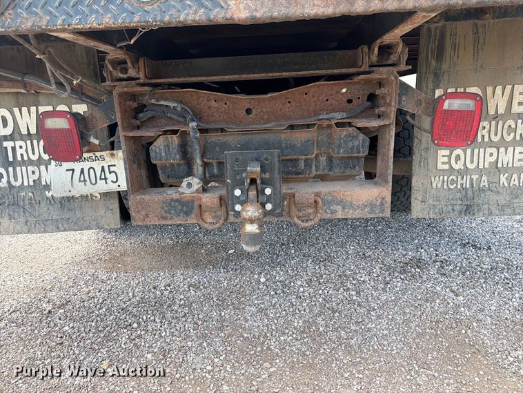 image for item NA9504 2001 Ford F350 Super Duty dump bed pickup truck