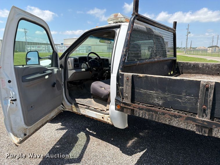 image for item NA9504 2001 Ford F350 Super Duty dump bed pickup truck