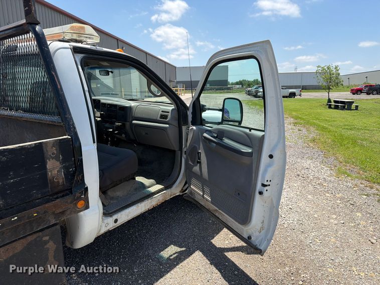 image for item NA9504 2001 Ford F350 Super Duty dump bed pickup truck