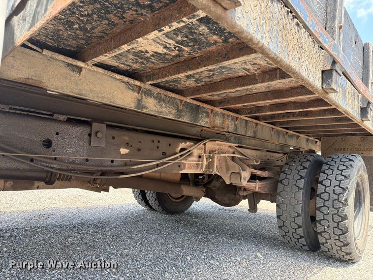 image for item NA9504 2001 Ford F350 Super Duty dump bed pickup truck