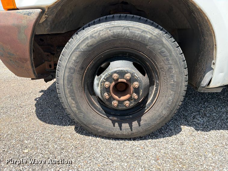 image for item NA9504 2001 Ford F350 Super Duty dump bed pickup truck