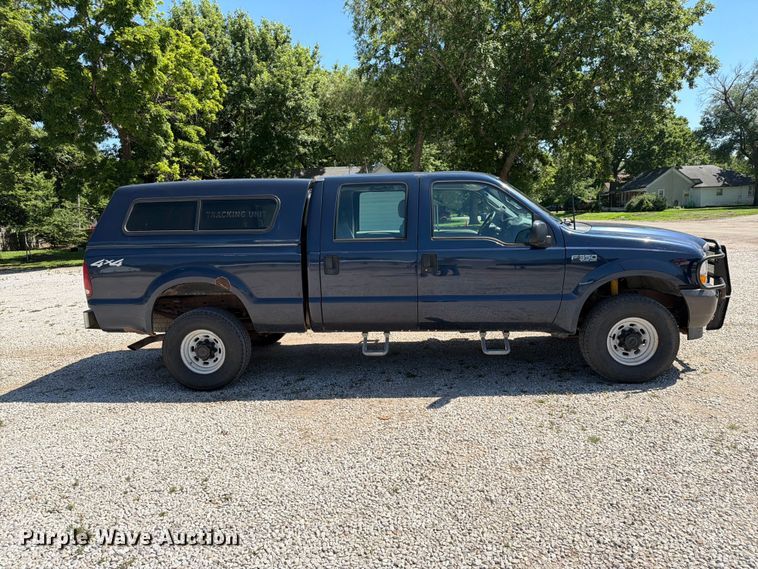 image for item NA9507 2003 Ford F350 Super Duty Crew Cab pickup truck