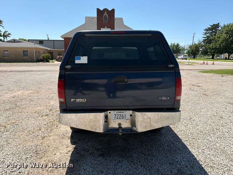 image for item NA9507 2003 Ford F350 Super Duty Crew Cab pickup truck