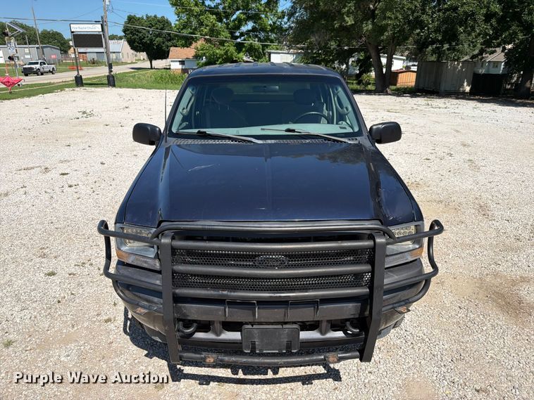 image for item NA9507 2003 Ford F350 Super Duty Crew Cab pickup truck