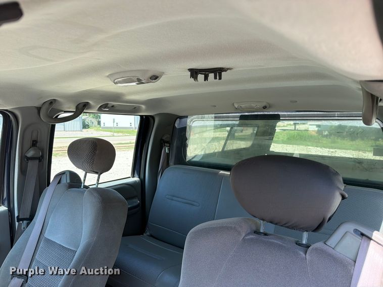 image for item NA9507 2003 Ford F350 Super Duty Crew Cab pickup truck