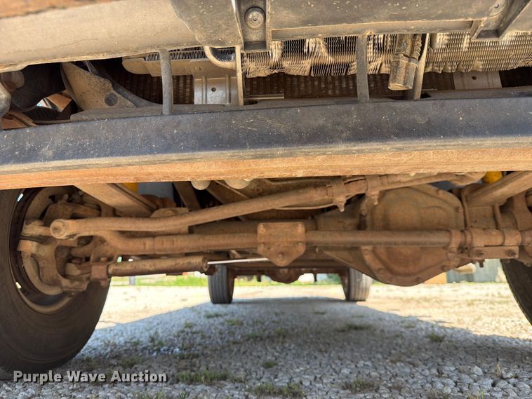image for item NA9507 2003 Ford F350 Super Duty Crew Cab pickup truck