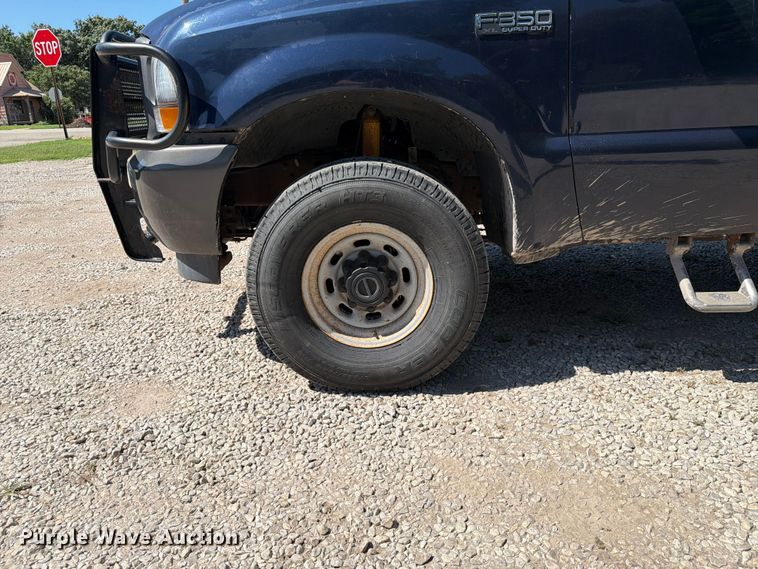image for item NA9507 2003 Ford F350 Super Duty Crew Cab pickup truck