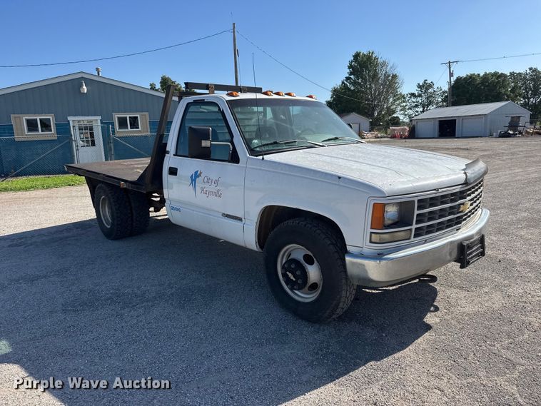 image for item NA9528 1991 Chevrolet C3500 dump flatbed pickup truck