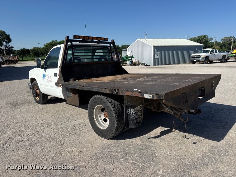 image for item NA9528 1991 Chevrolet C3500 dump flatbed pickup truck
