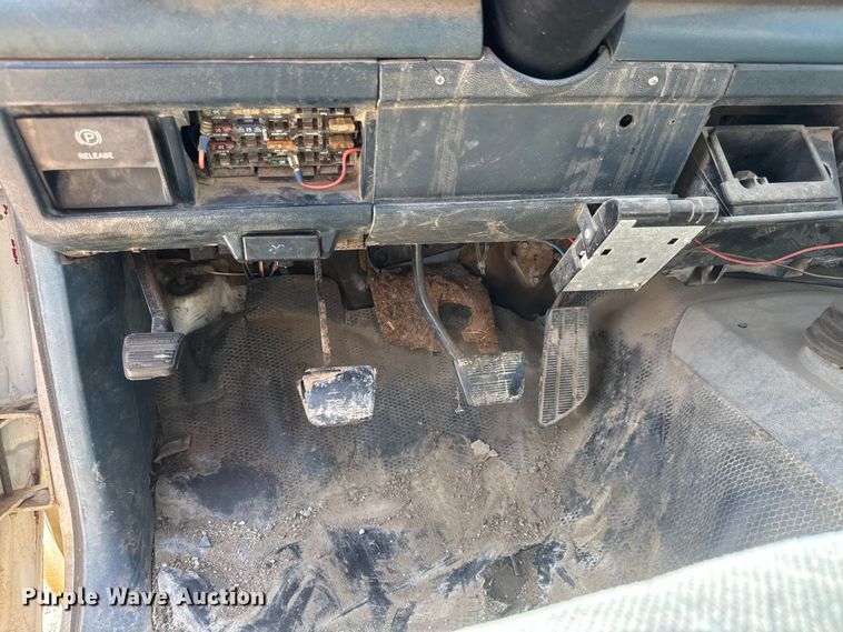 image for item NA9528 1991 Chevrolet C3500 dump flatbed pickup truck