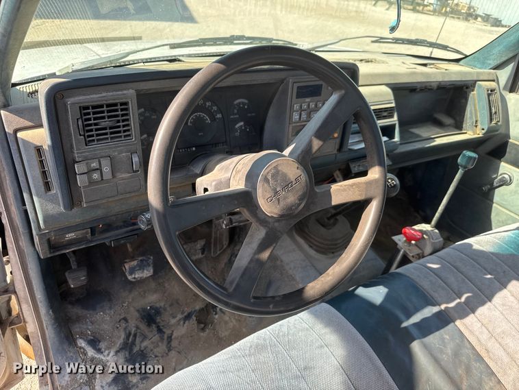 image for item NA9528 1991 Chevrolet C3500 dump flatbed pickup truck