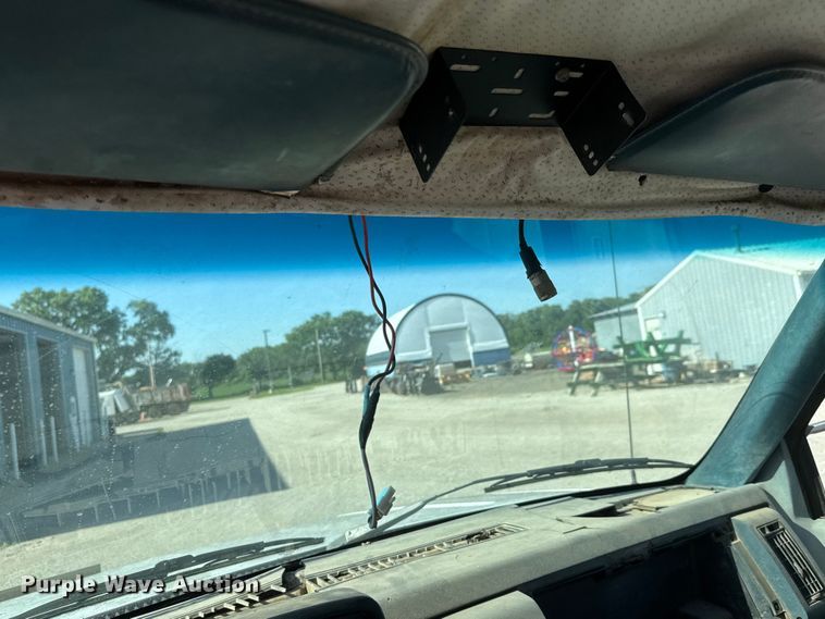 image for item NA9528 1991 Chevrolet C3500 dump flatbed pickup truck