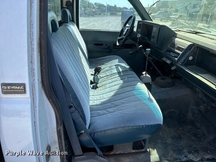 image for item NA9528 1991 Chevrolet C3500 dump flatbed pickup truck