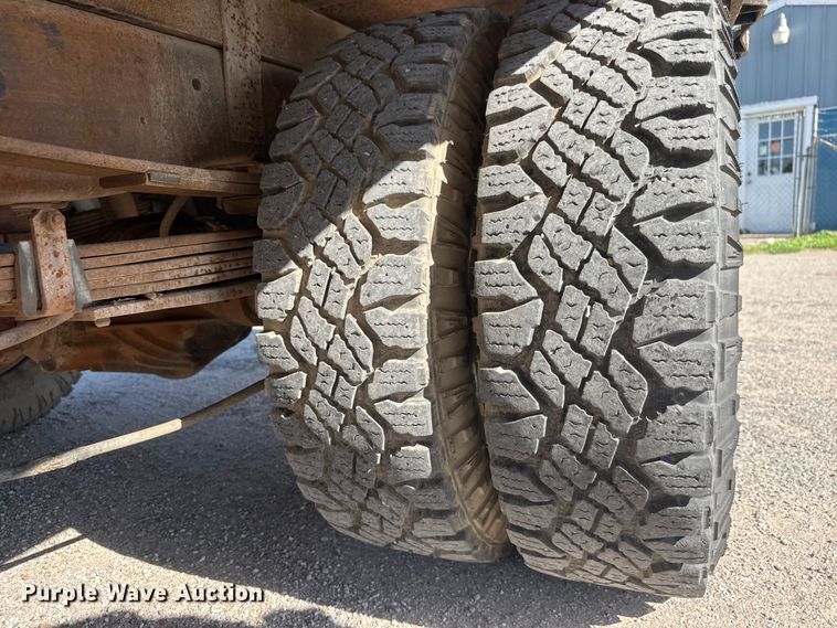 image for item NA9528 1991 Chevrolet C3500 dump flatbed pickup truck