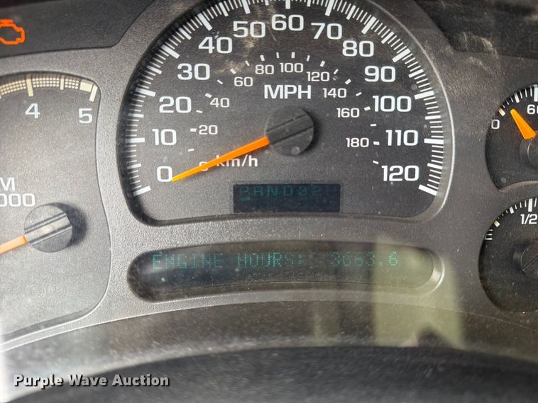 image for item NA9529 2005 Chevrolet Silverado 3500 dump bed pickup truck