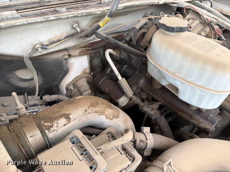 image for item NA9529 2005 Chevrolet Silverado 3500 dump bed pickup truck