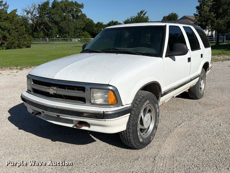 image for item NA9531 1997 Chevrolet Blazer SUV