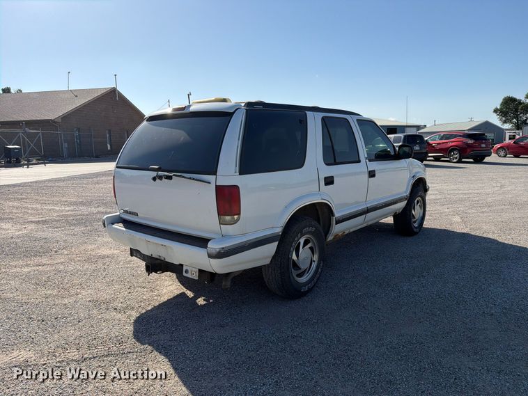 image for item NA9531 1997 Chevrolet Blazer SUV