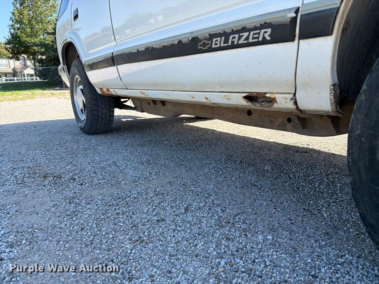 image for item NA9531 1997 Chevrolet Blazer SUV