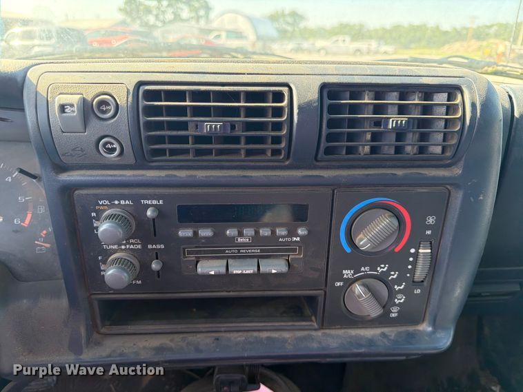 image for item NA9531 1997 Chevrolet Blazer SUV