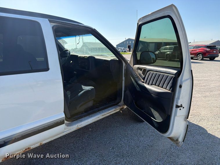 image for item NA9531 1997 Chevrolet Blazer SUV