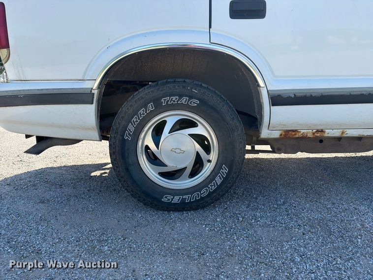 image for item NA9531 1997 Chevrolet Blazer SUV