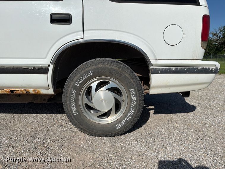 image for item NA9531 1997 Chevrolet Blazer SUV