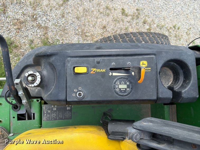 image for item NA9536 John Deere 997 ZTR lawn mower