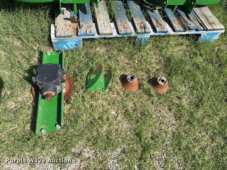 image for item NA9536 John Deere 997 ZTR lawn mower
