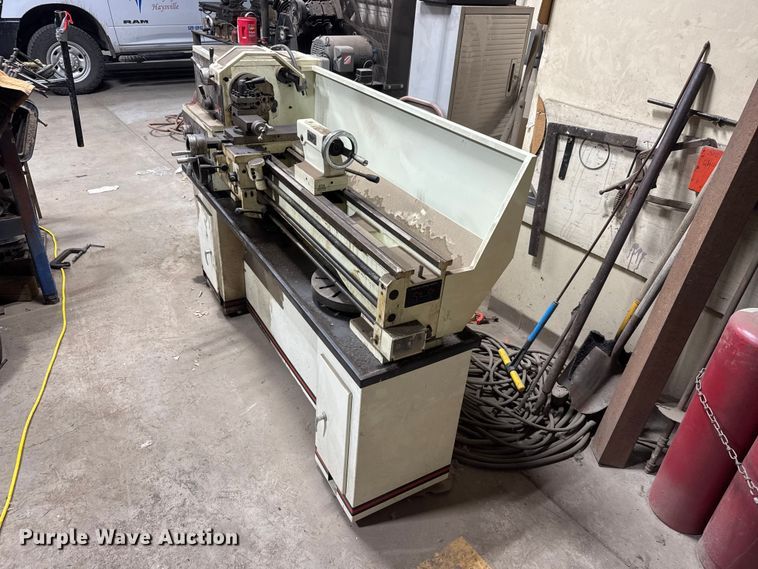 image for item NA9538 Jet GHB-1340A lathe