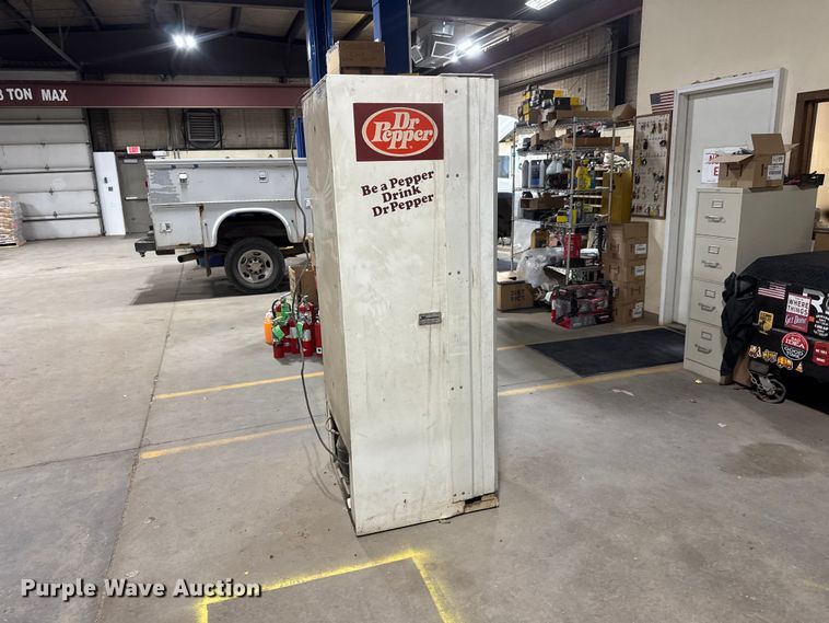 image for item NA9539 Dixie-Narco DN 276 162/6 vending machine