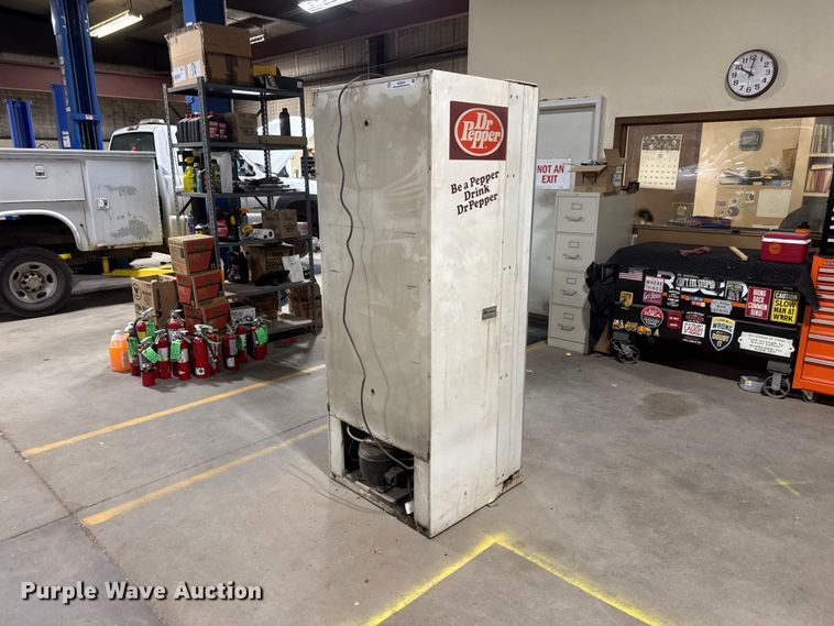 image for item NA9539 Dixie-Narco DN 276 162/6 vending machine