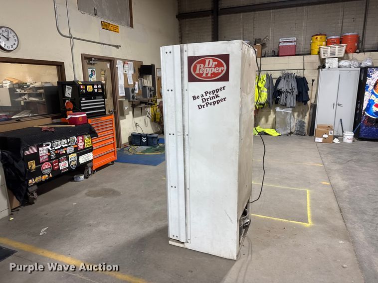 image for item NA9539 Dixie-Narco DN 276 162/6 vending machine