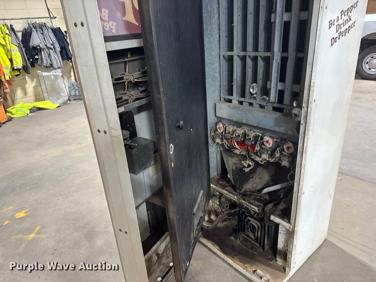 image for item NA9539 Dixie-Narco DN 276 162/6 vending machine