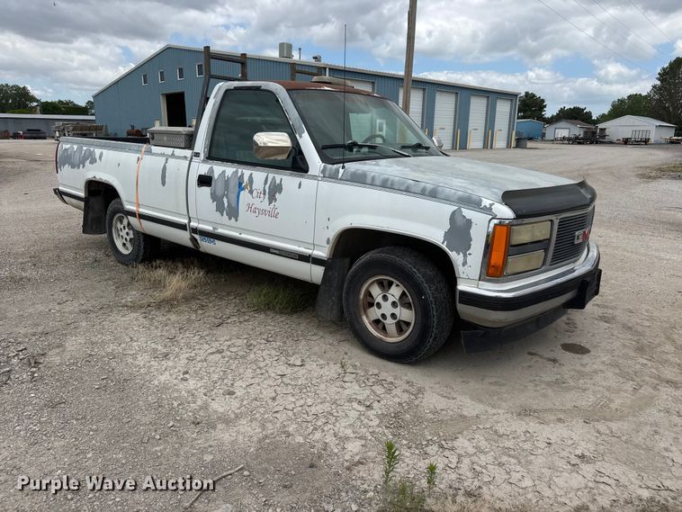 image for item NA9541 1993 GMC C1500 pickup truck