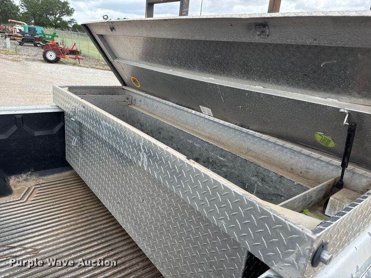 image for item NA9541 1993 GMC C1500 pickup truck