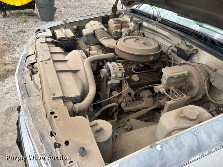 image for item NA9541 1993 GMC C1500 pickup truck